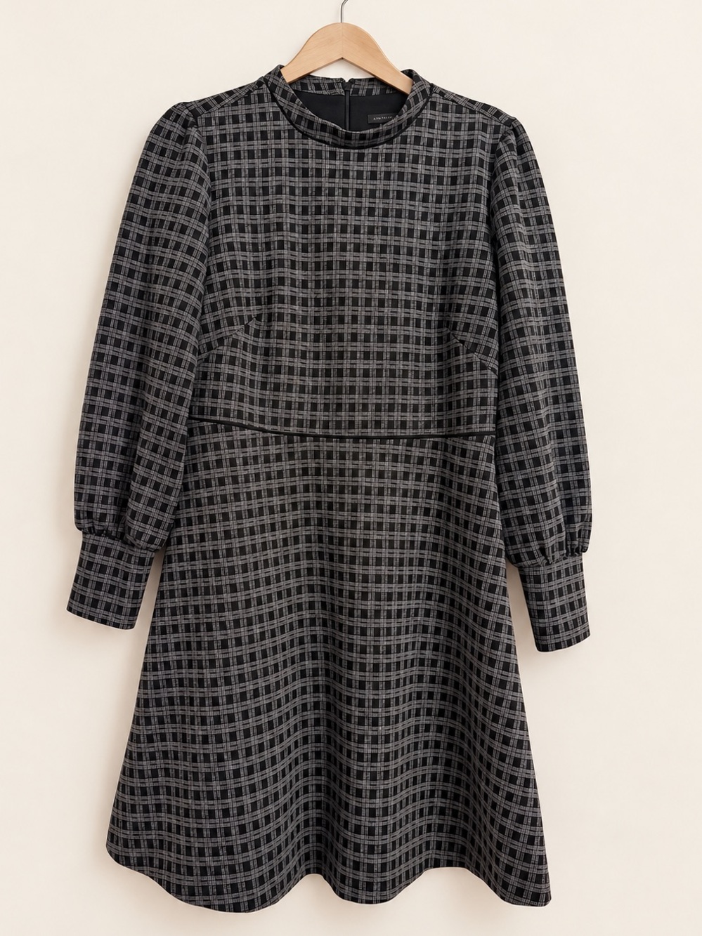 Ann Taylor Black & Gray Plaid Long Sleeve Fit & Flare Dress Size 8